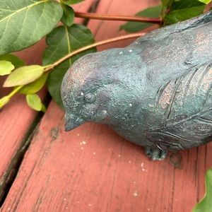 Indoor/Outdoor Resin Cutie Bird